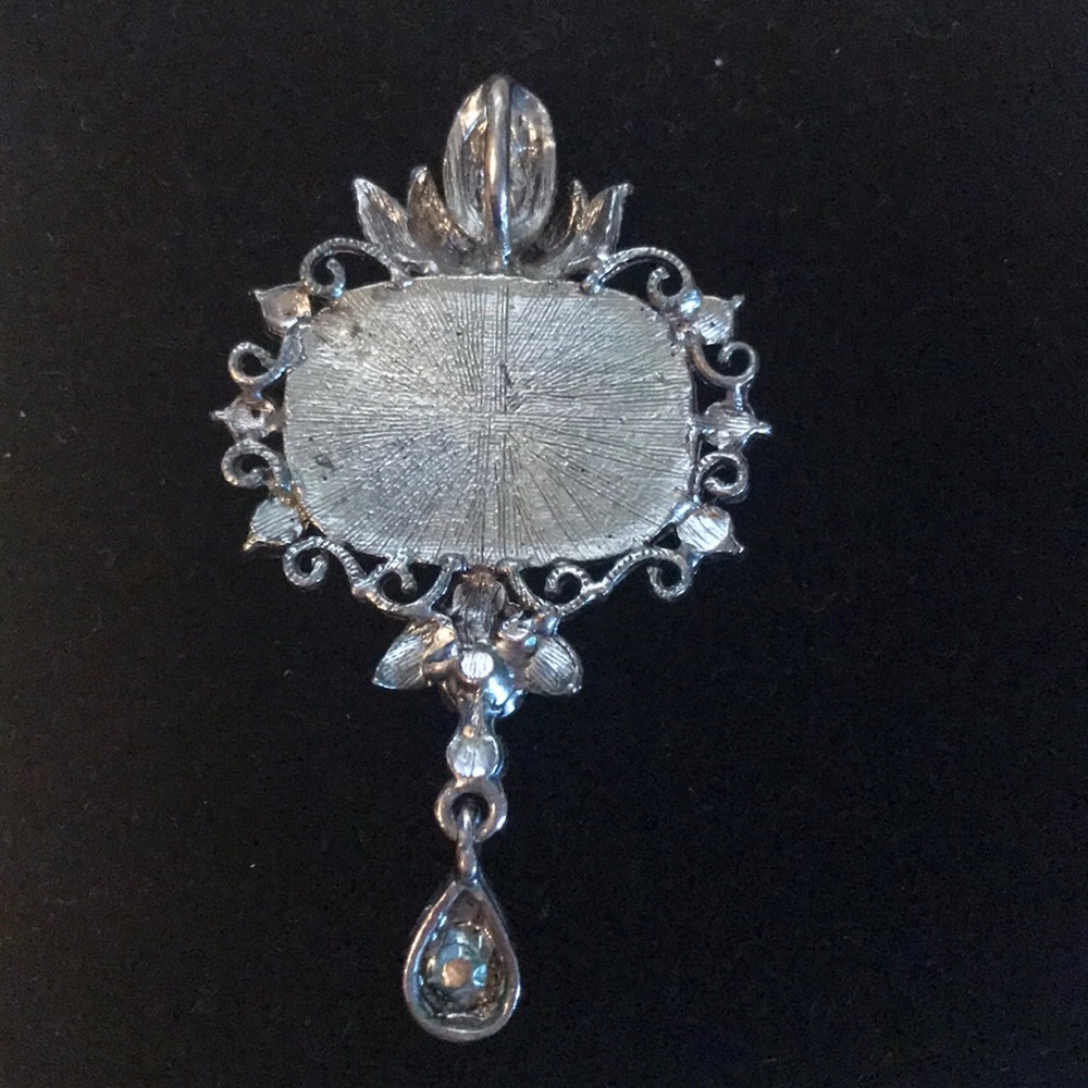 Pendant - Picture 2 of 3
